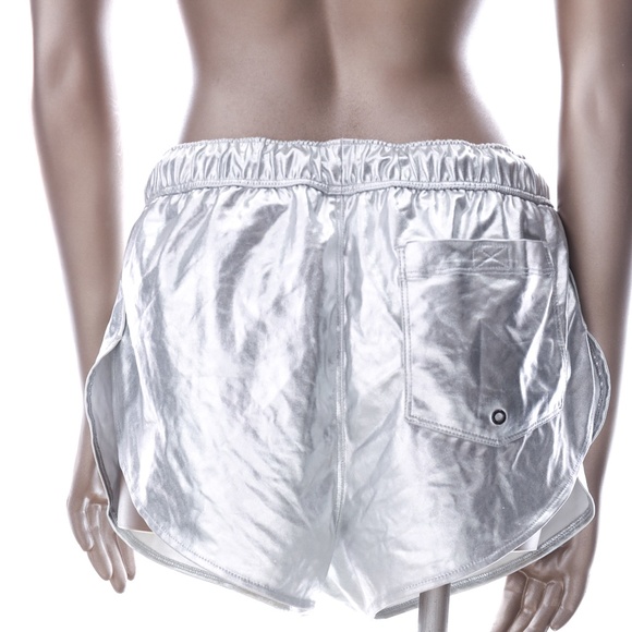 Super cute metallic silver swim shorts - Picture 3 of 5